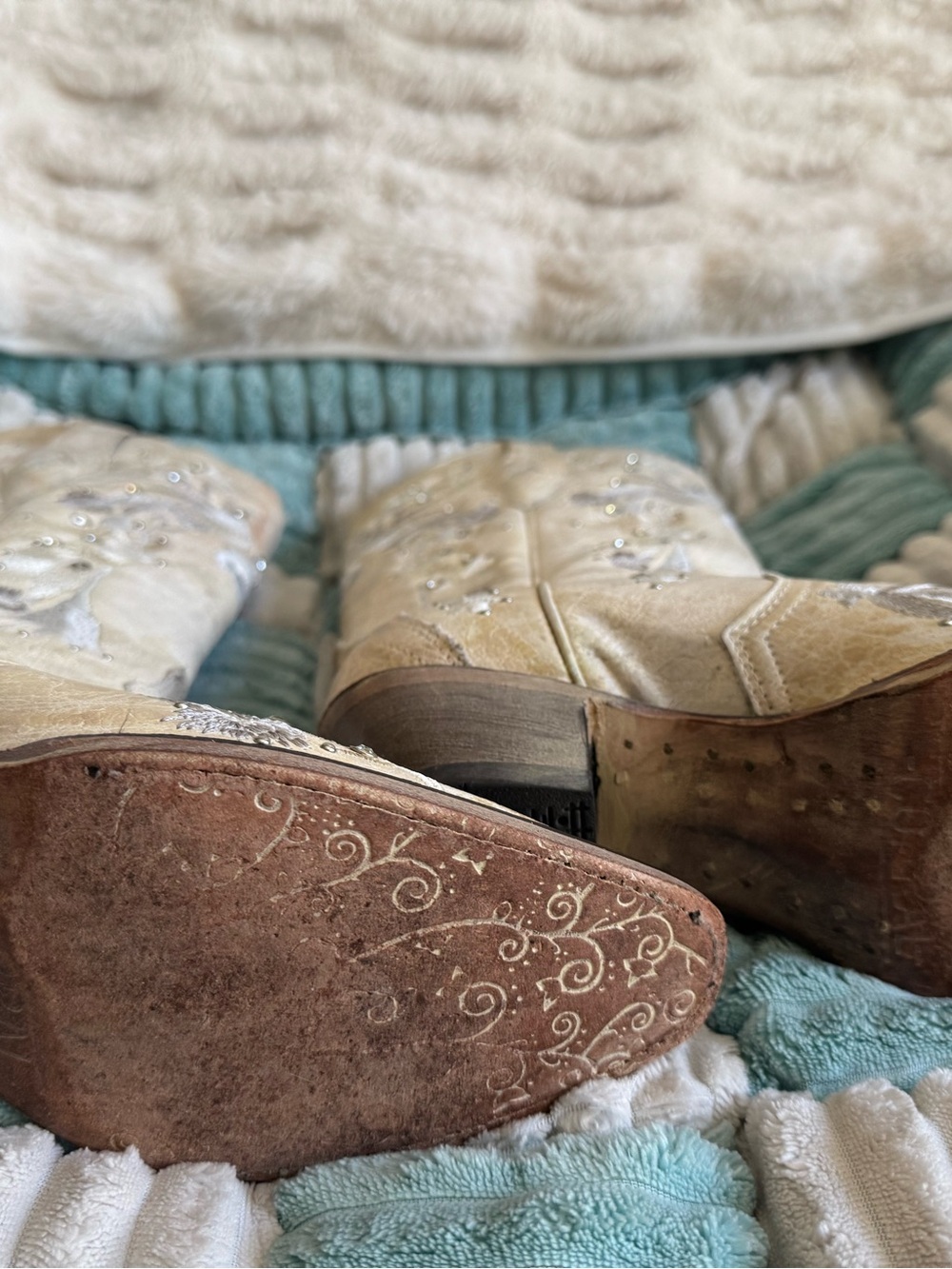Embellished Cream Western Heeled Boots - Picture 3 of 4